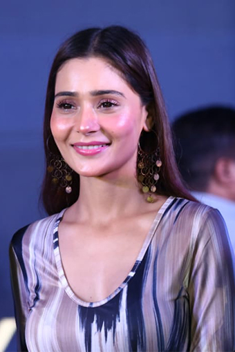 SARA KHAN